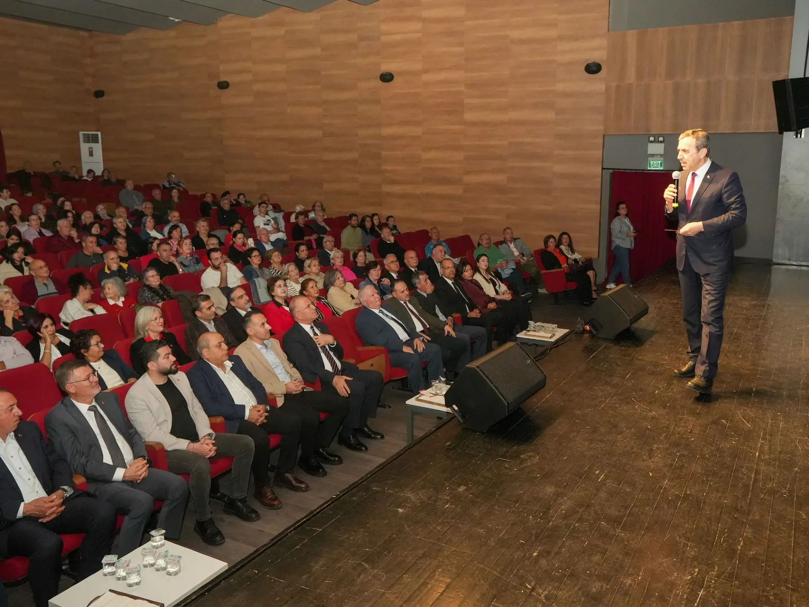 Naim Babüroğlu: “Atatürk ve Cumhuriyet mucizedir”