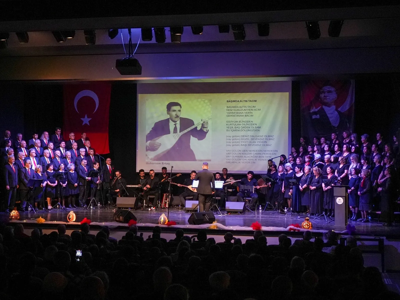 Türk halk müziğinin seçkin eserleri Gaziemir’de yankılandı