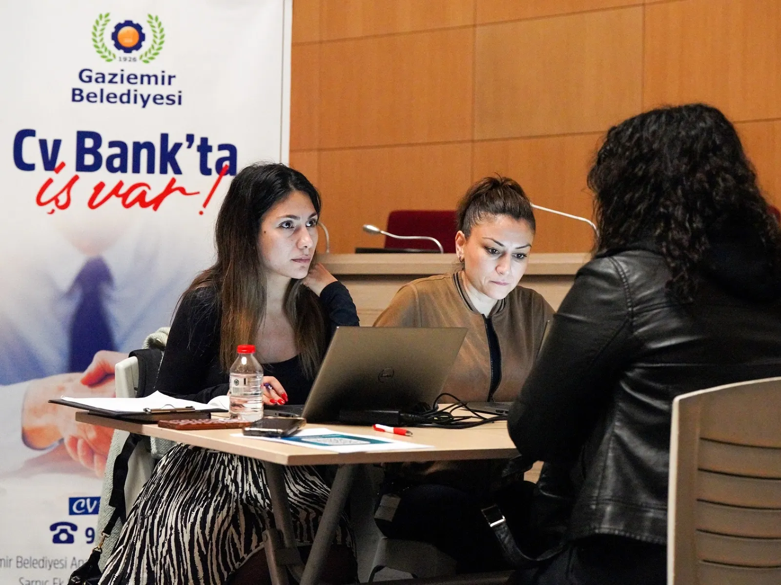 CV Bank 2 yılda 2 bin 171 kişiye iş kapısı açtı 